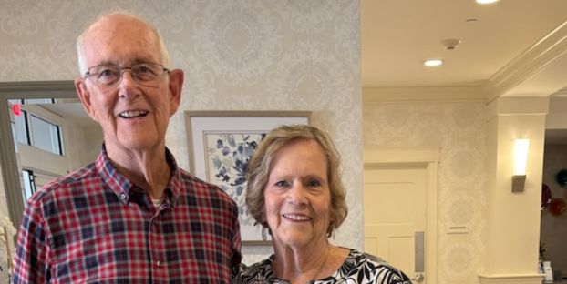 a picture of Carol and Olin