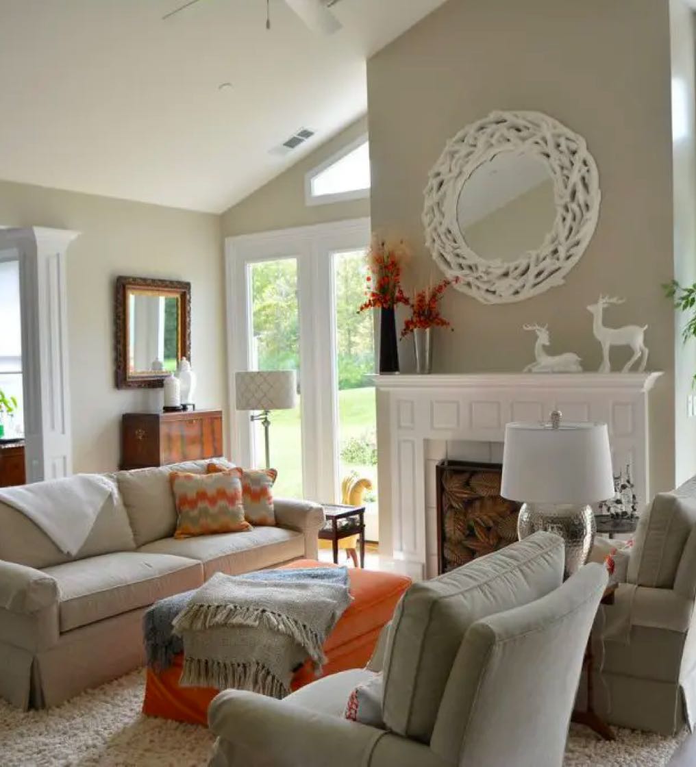 twin lakes manor home living room