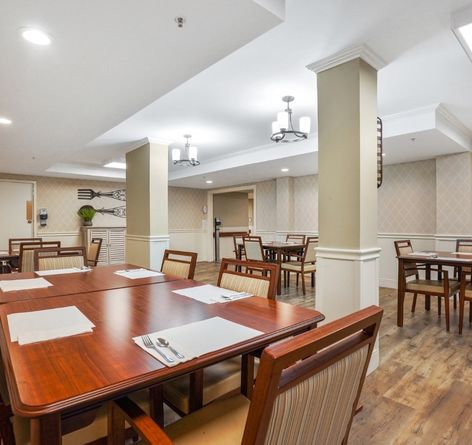 Dining room in Wesley Glen memory care
